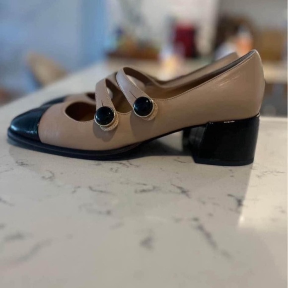 Brand new shoes - Picture 3 of 5